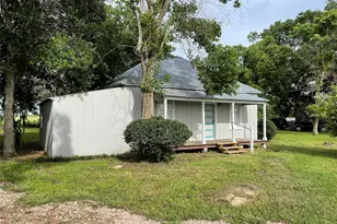 7012 Fm 1952 Rd, Wallis, TX 77485 - Photo 15