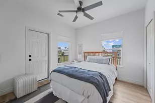 4126 Courageous Ln, Galveston, TX 77554 - Photo 17