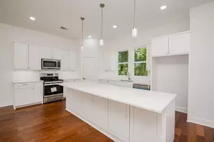 426 Sikes St, Houston, TX 77018 - Photo 9