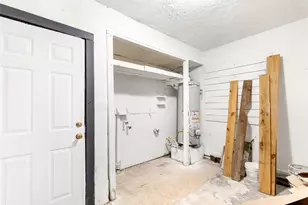 2003 Texoma St, Baytown, TX 77520 - Photo 19