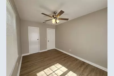 138 W Marion, Clute, TX 77531 - Photo 7