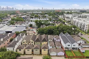 233 W 26th St, Houston, TX 77008 - Photo 3