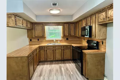 202 Spring Creek Loop, Livingston, TX 77351 - Photo 13