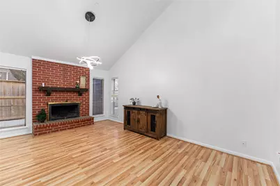 13911 Hollowgreen Drive, Houston, TX 77082 - Photo 11