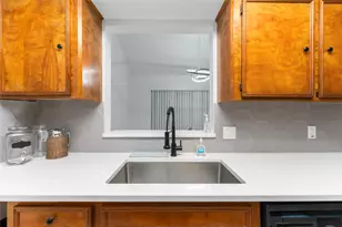 13911 Hollowgreen Dr, Houston, TX 77082 - Photo 7