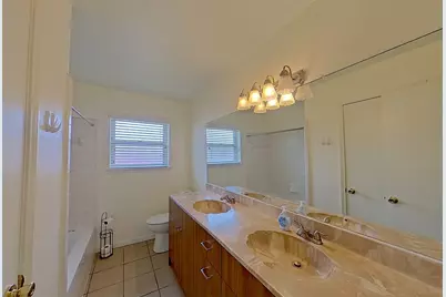 11430 Sagemorgan Drive, Houston, TX 77089 - Photo 17