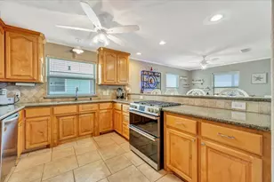 28 Dolphin St, Bayou Vista, TX 77563 - Photo 23