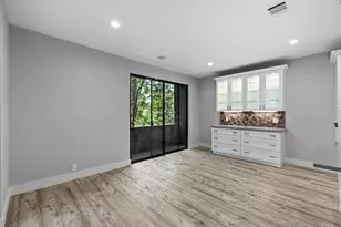 282 Litchfield Ln, Houston, TX 77024 - Photo 7