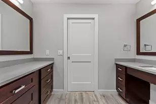 282 Litchfield Ln, Houston, TX 77024 - Photo 27