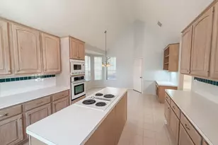 16018 Tall Pine Dr, Pasadena, TX 77059 - Photo 9