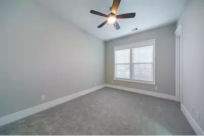 402 W 28th Street, Houston, TX 77008 - Photo 17