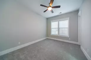 402 W 28th St, Houston, TX 77008 - Photo 17