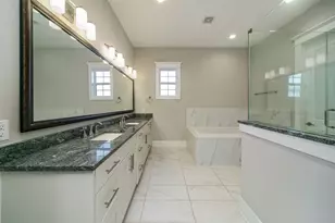 402 W 28th St, Houston, TX 77008 - Photo 15