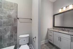 402 W 28th St, Houston, TX 77008 - Photo 21