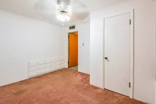 4415 S Ave S, Galveston, TX 77550 - Photo 41