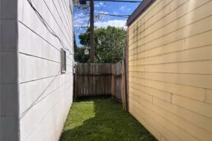 4415 Ave Ave S, Galveston, TX 77550 - Photo 9