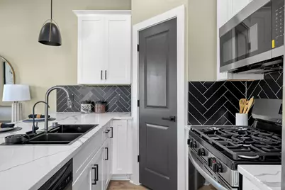 2105 Esther Drive #B, Houston, TX 77088 - Photo 11