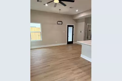 2105 Esther Drive #B, Houston, TX 77088 - Photo 7