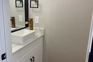 2105 Esther Dr, Houston, TX 77088 - Photo 5