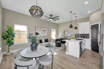 2105 Esther Drive #B, Houston, TX 77088 - Photo 5