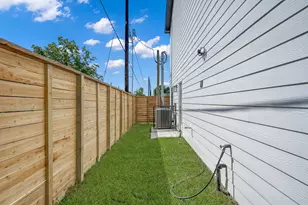 2105 Esther Dr, Houston, TX 77088 - Photo 27