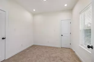 6417 Eastland St, Houston, TX 77028 - Photo 15