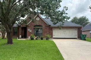 110 Dove Trail, Richwood, TX 77531 - Photo 1