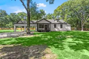 557 Star Dust Dr, Livingston, TX 77351 - Photo 3