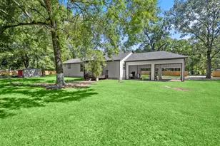 557 Star Dust Dr, Livingston, TX 77351 - Photo 9