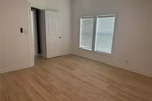 125 N Shirley St, Alvin, TX 77511 - Photo 13