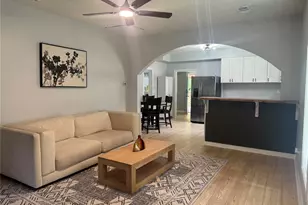 125 N Shirley St, Alvin, TX 77511 - Photo 9