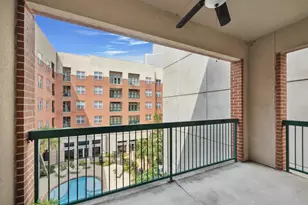 300 St Joseph Pkwy, Houston, TX 77002 - Photo 17