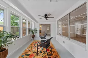 9863 Swan Ct, Conroe, TX 77385 - Photo 11