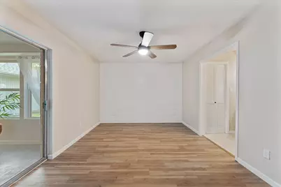 9863 Swan Court, Conroe, TX 77385 - Photo 13