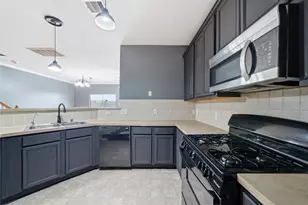8030 Singing Sonnet Ln, Houston, TX 77072 - Photo 9