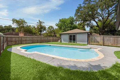 12315 Whittington Drive N, Houston, TX 77077 - Photo 37