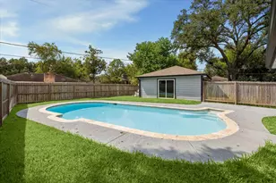 12315 Whittington Dr N, Houston, TX 77077 - Photo 37