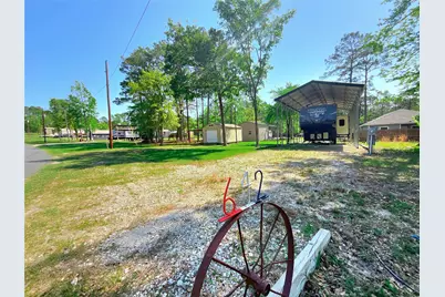 642 Kingwood Drive, Trinity, TX 75862 - Photo 3