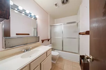 8922 Indian River Drive, Houston, TX 77088 - Photo 5