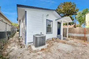 7045 Ave E, Houston, TX 77011 - Photo 21