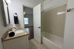 3800 Tanglewilde St, Houston, TX 77063 - Photo 23