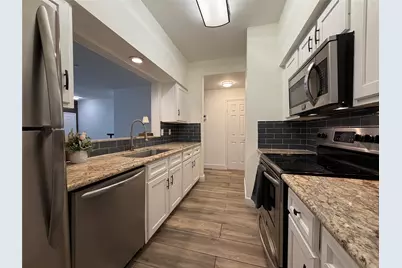 3800 Tanglewilde Street #602, Houston, TX 77063 - Photo 5
