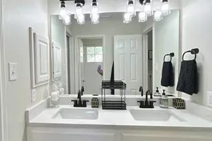 107 N Summer Cloud Dr, The Woodlands, TX 77381 - Photo 33