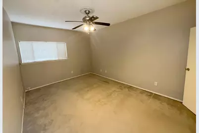 7057 N Holiday Drive, Galveston, TX 77550 - Photo 13