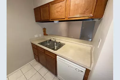 7057 N Holiday Drive, Galveston, TX 77550 - Photo 11