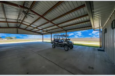 6111 Jacks Alley, Wallis, TX 77485 - Photo 5