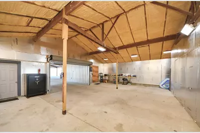 6111 Jacks Alley, Wallis, TX 77485 - Photo 7