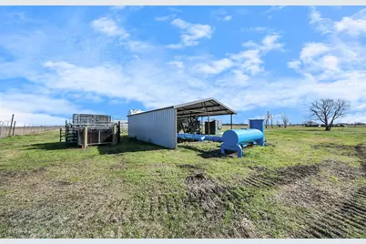 6111 Jacks Alley, Wallis, TX 77485 - Photo 35