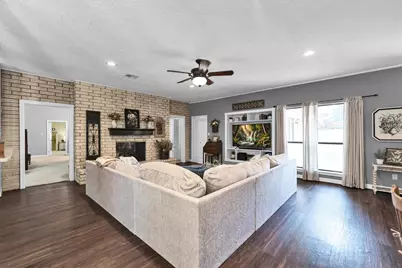 59 El Dorado Street, Panorama Village, TX 77304 - Photo 7