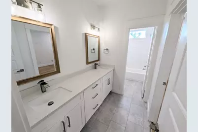 4913 Fisk Street, Houston, TX 77009 - Photo 23